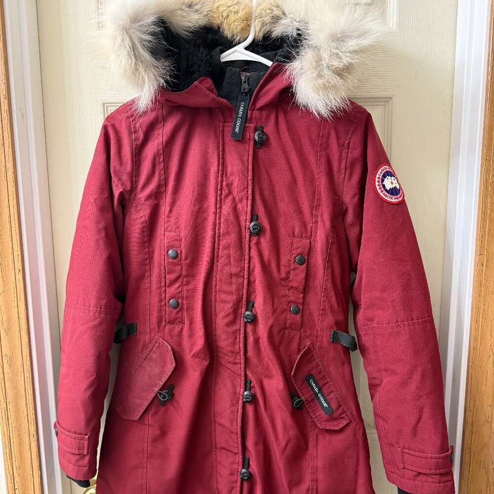 Authentic Canada Goose Victoria Parka in Burgundy women’s size XS